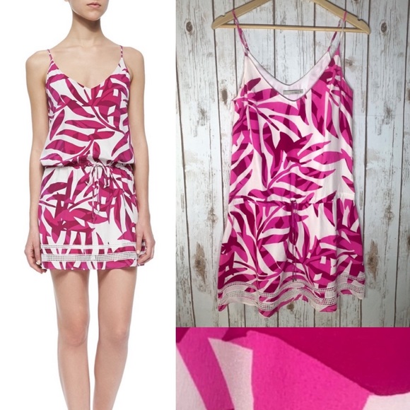 TOWNSEN Dresses & Skirts - 🦄(NWOT!)TOWNSEN Palm print tie waist dress